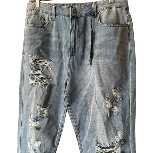 FOREVER 21 Light-Wash Distressed Jeans - Picture 1 of 4